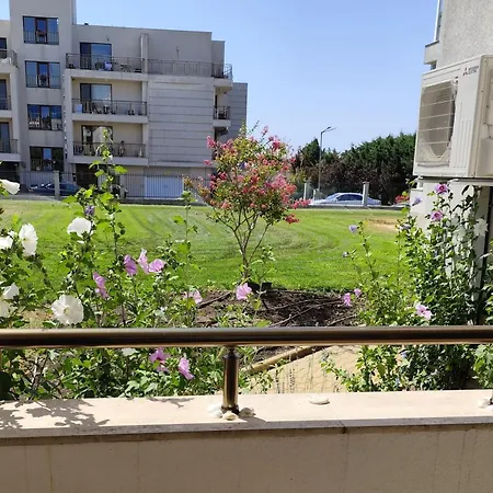 Sarafovo Sea Paradise Apartment *